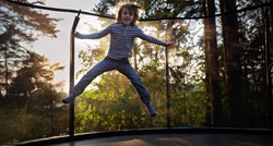 Trampolini su omiljena dječja zabava, ali i uzrok sve većeg broja ozljeda djece